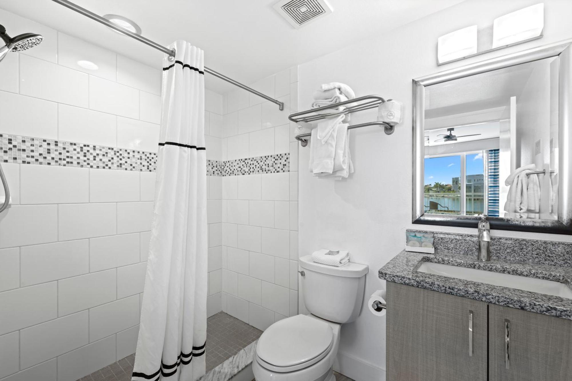 Two-Bedroom Two Bath Bay Front Premium Suite