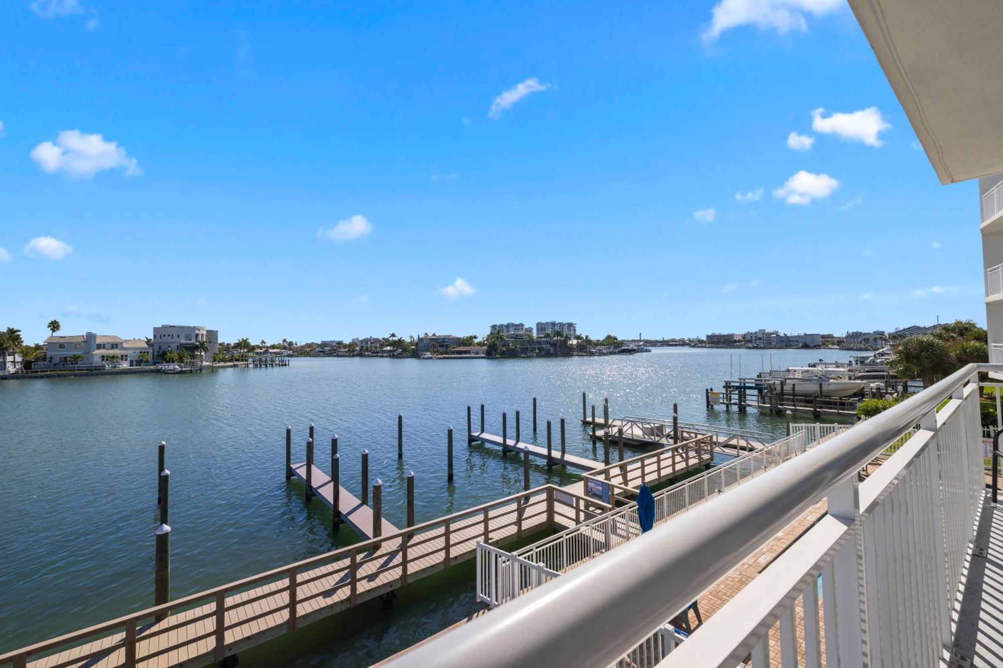 Two-Bedroom Two Bath Bay Front Premium Suite