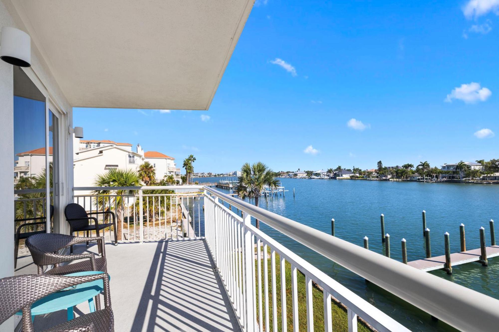 Two-Bedroom Two Bath Bay Front Premium Suite