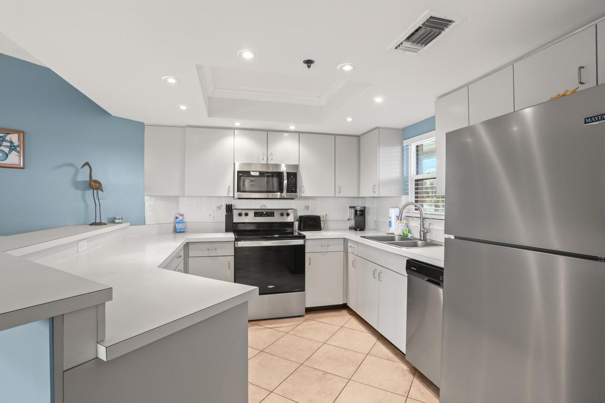 One-Bedroom Apartment Balcony,1769499836:JPEG