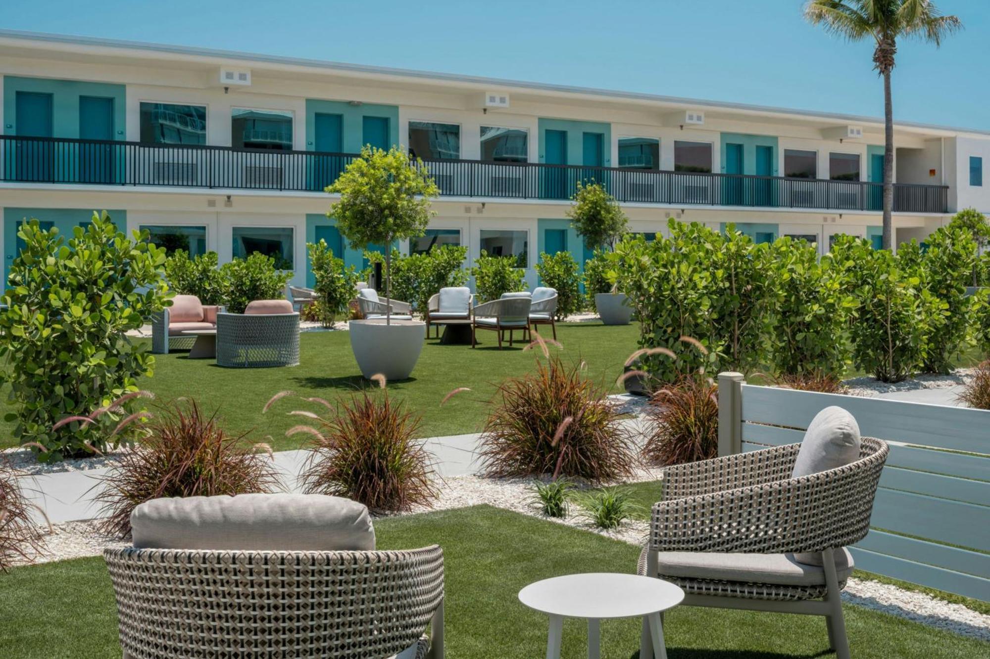 King Room Courtyard View